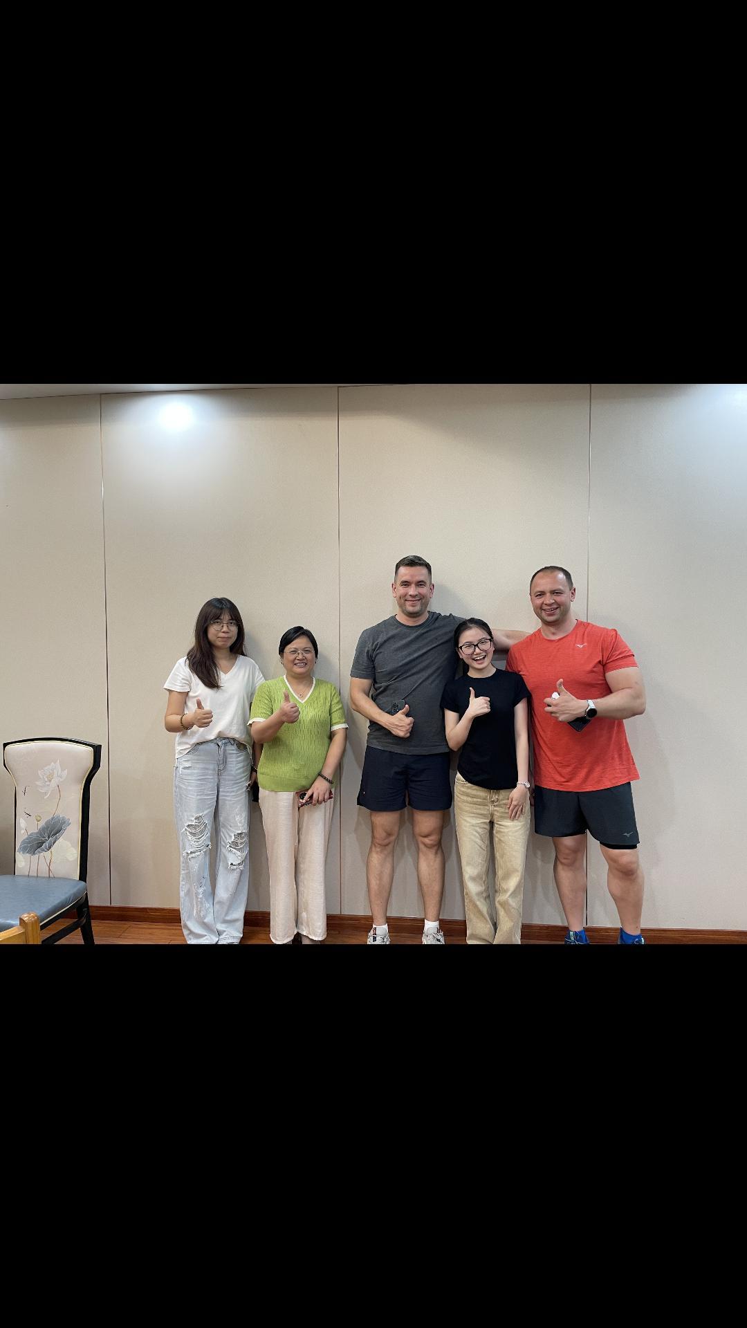 러시아 고객이 현장 검사를 위해 Luo Ming 정화 시설을 방문했습니다.